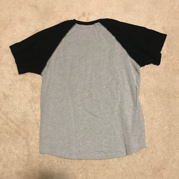 Grey T-shirt - Picture 2 of 2